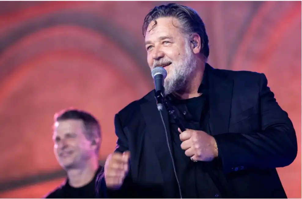 russell crowe in concerto a roma 