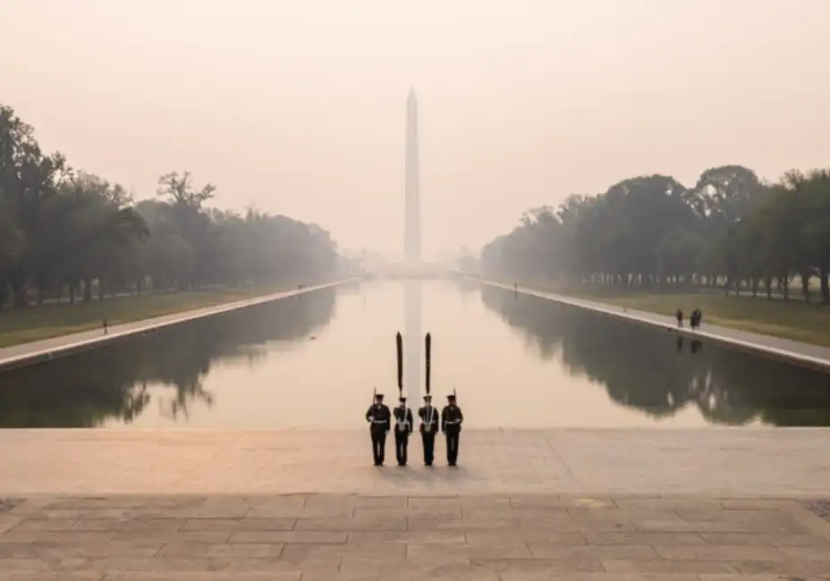 washington avvolta dal fumo degli incendi