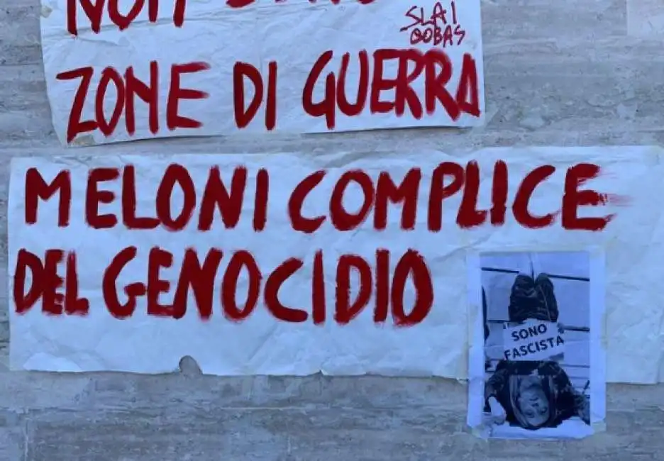 scritte contro giorgia meloni al corteo no-g7 di fasano 