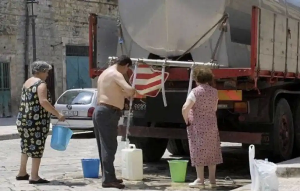 siccita e autobotti in sicilia