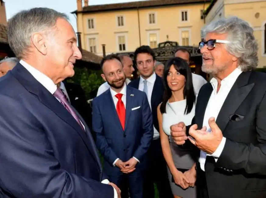 beppe grillo con l ambasciatore americano john phillips