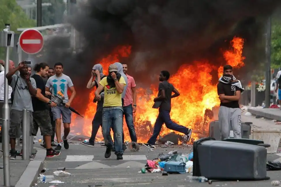 manifestazione anti ebraica in francia