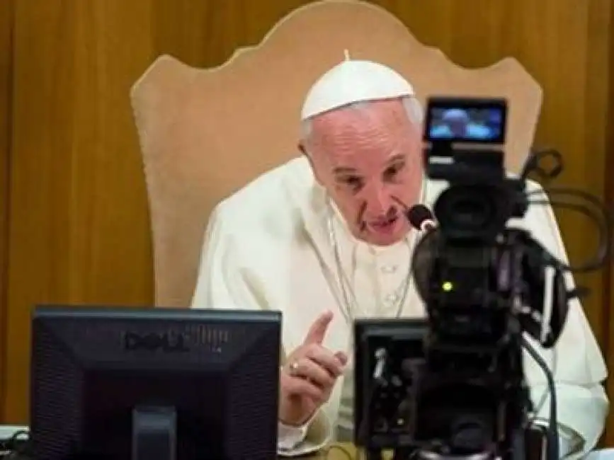 bergoglio televisione