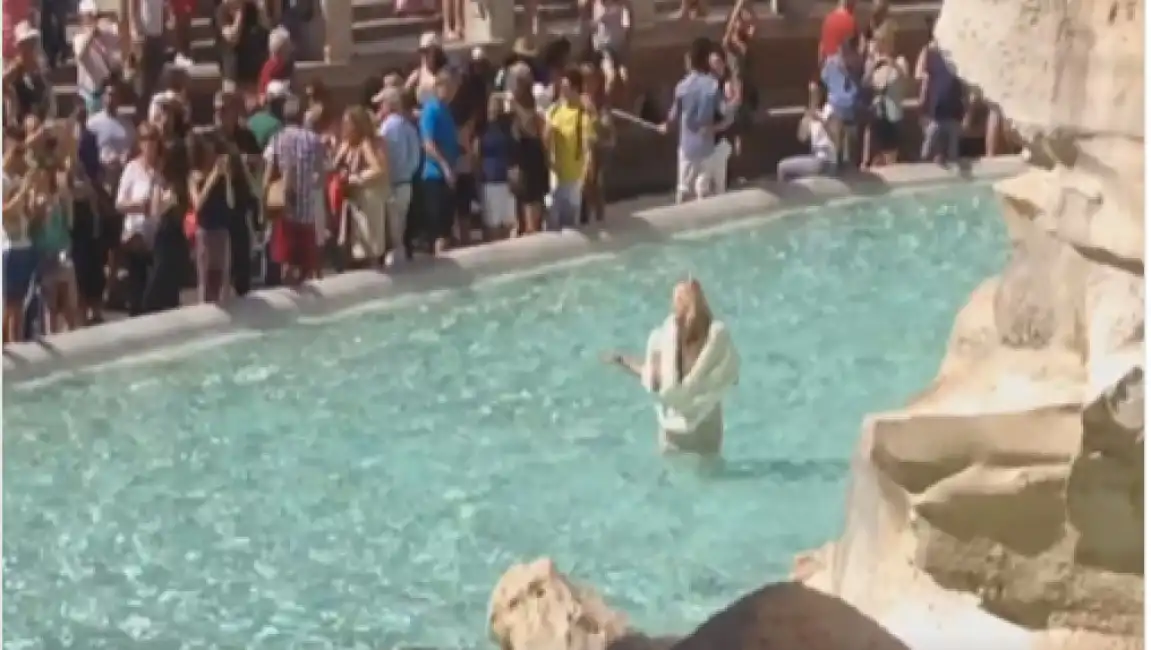 fontana di trevi