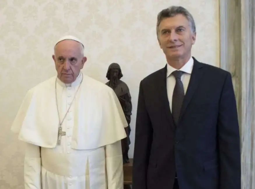 papa bergoglio e mauricio macri 