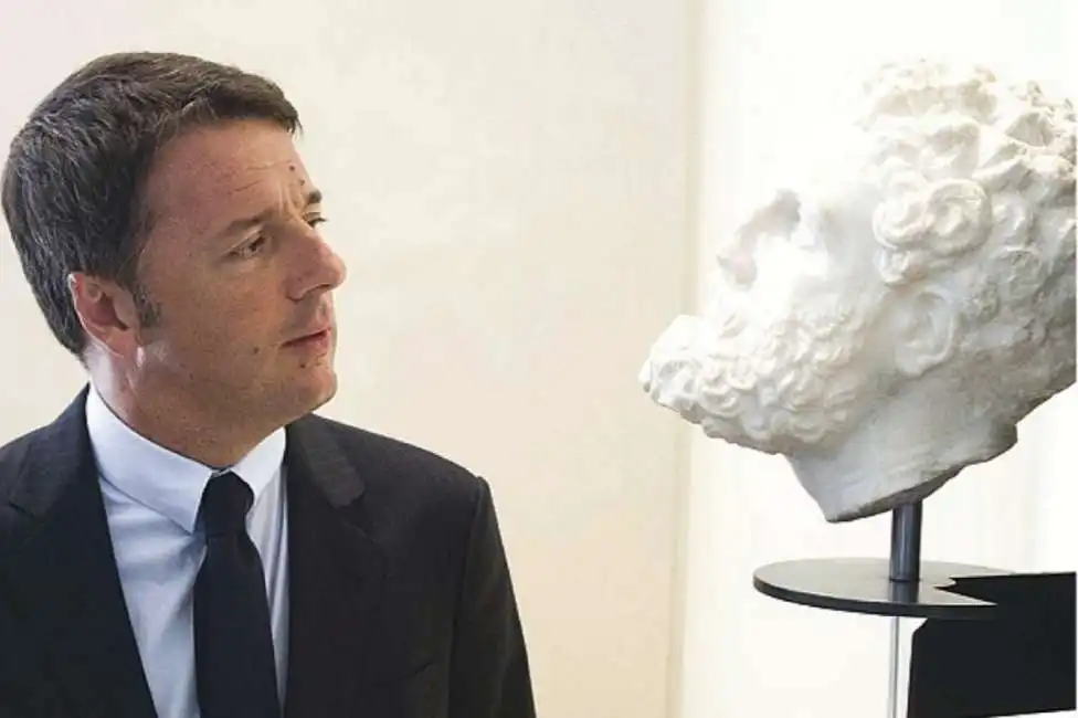 renzi statua