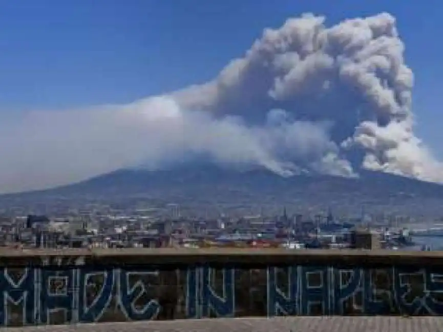 fiamme vesuvio