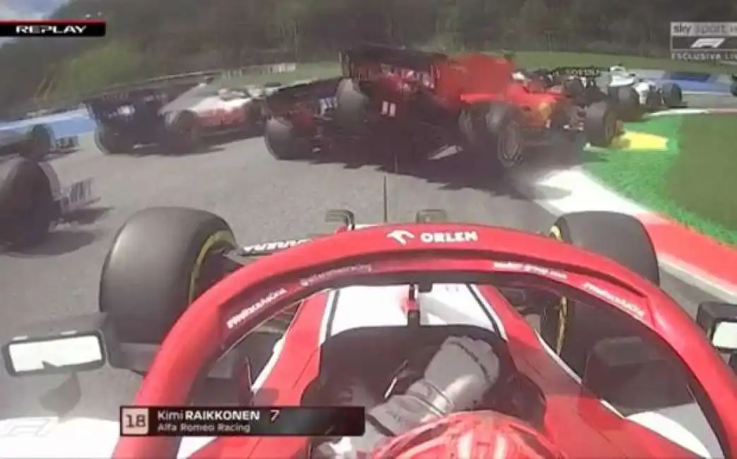 leclerc tocca vettel