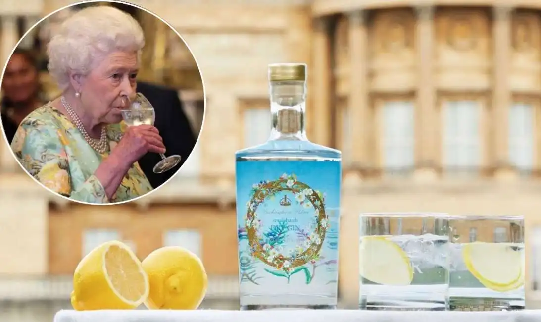 regina elisabetta gin buckingham palace