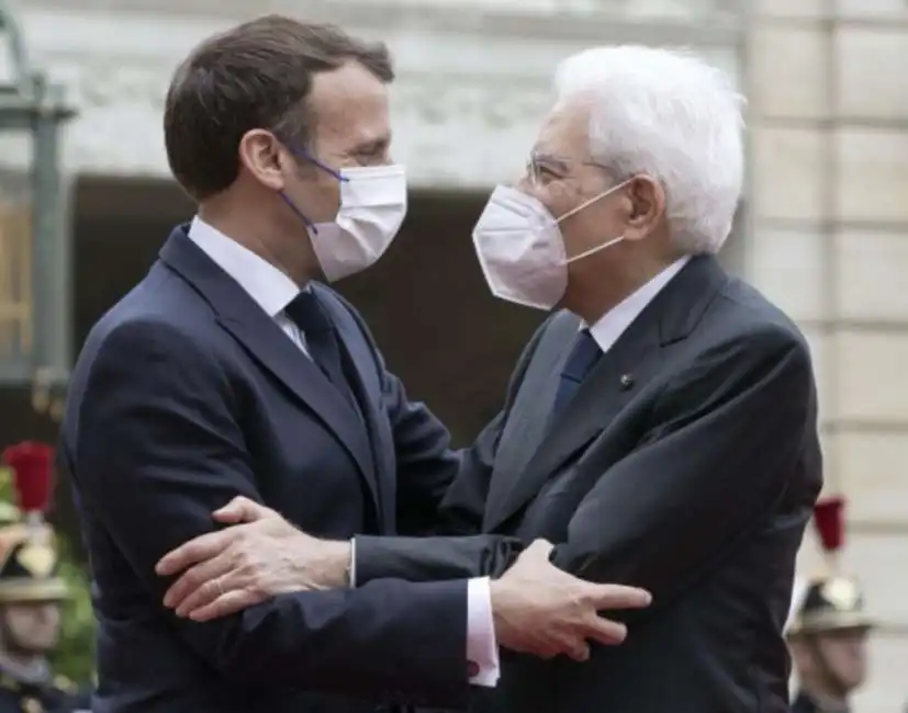 emmanuel macron sergio mattarella