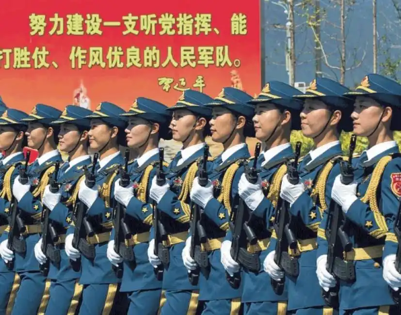 cina esercito soldati soldatesse cinesi