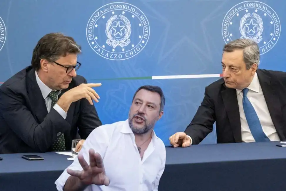 giancarlo giorgetti matteo salvini mario draghi 