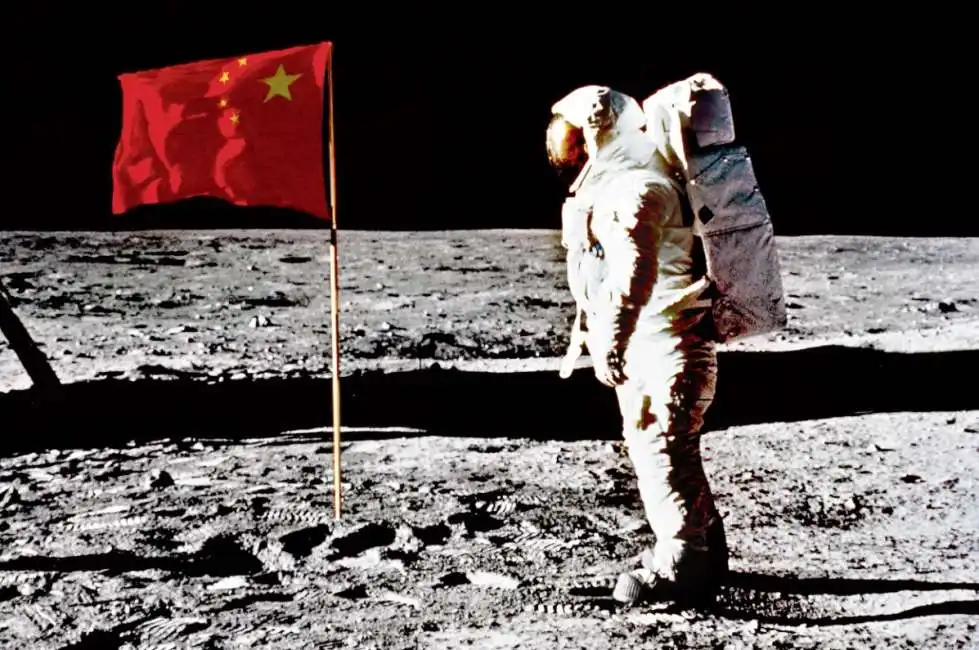 la cina e la luna