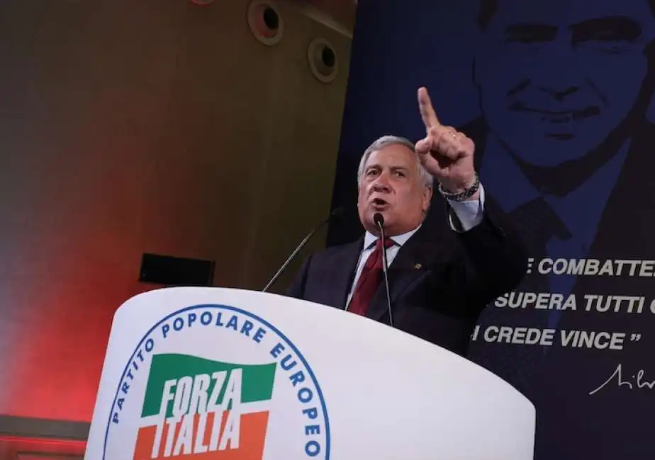 antonio tajani silvio berlusconi 