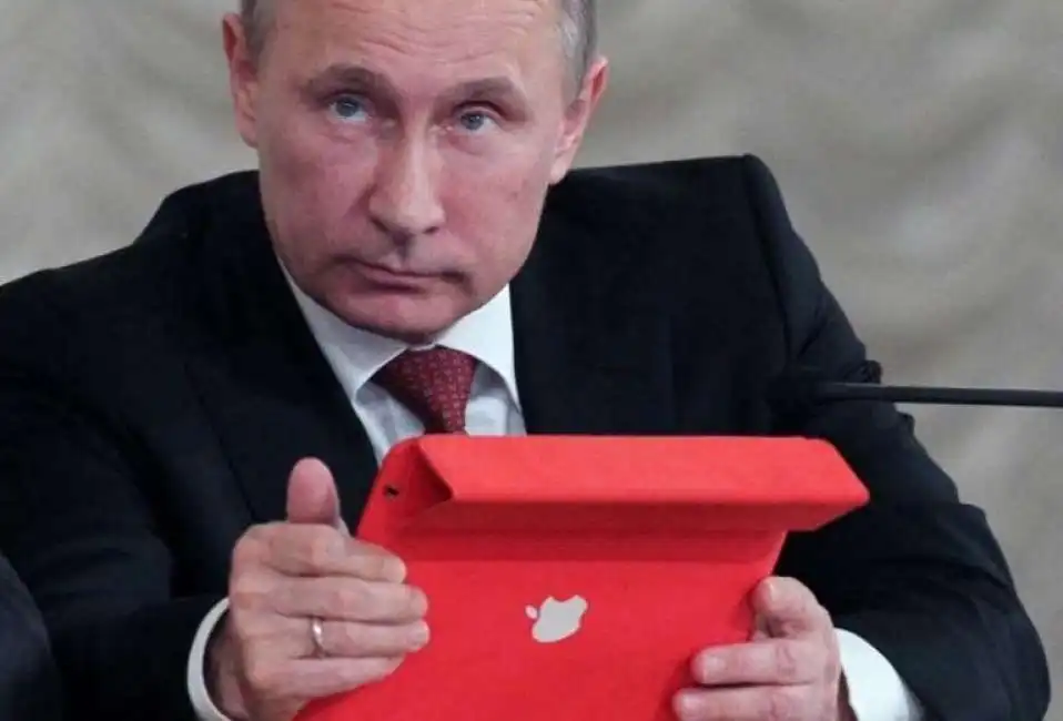 putin apple 