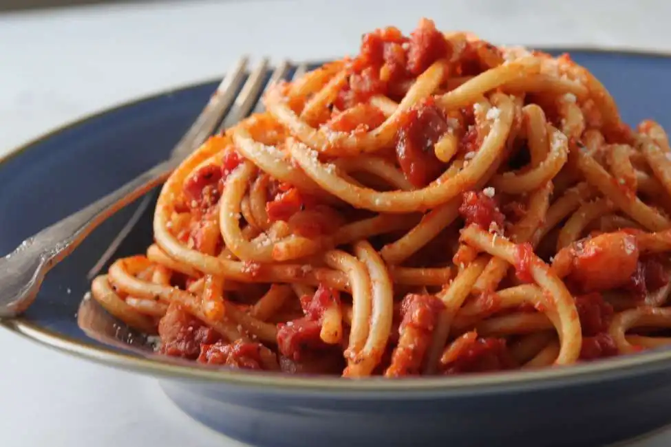 bucatini amatriciana