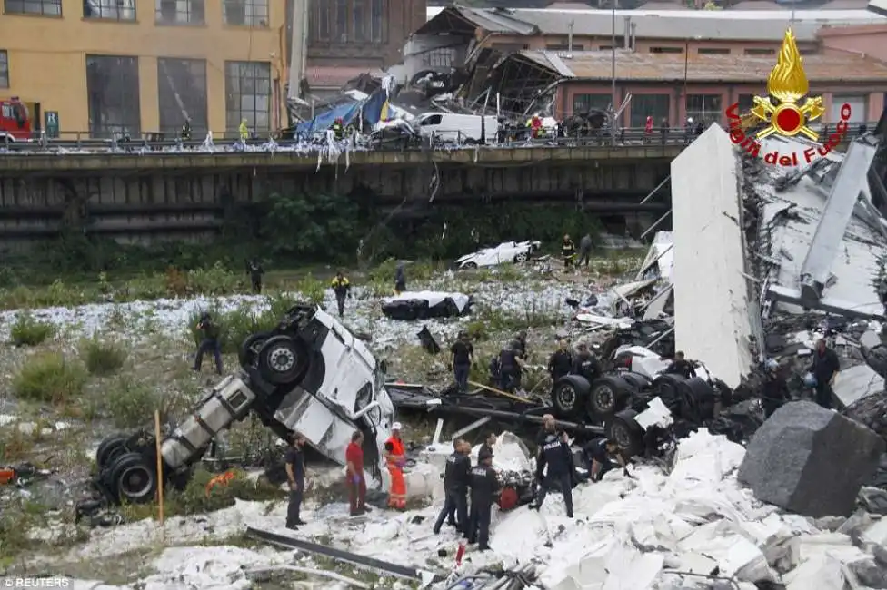 crollo ponte morandi genova