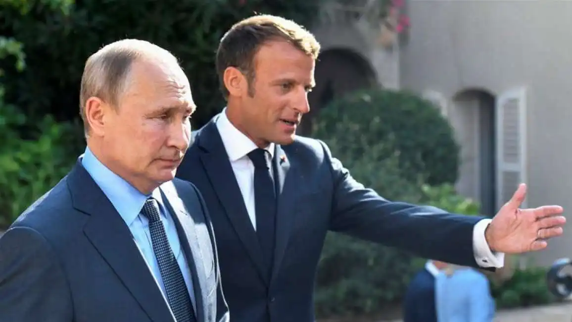 putin macron 