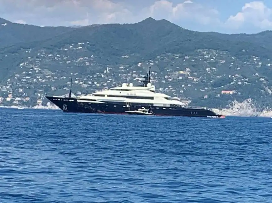 yacht nirvanin di potanin 