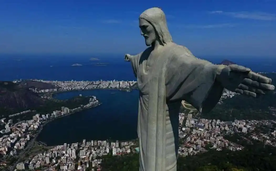 la statua del cristo redentore