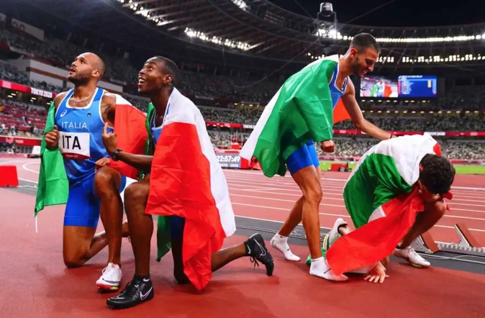 marcell jacobs eseosa desalu lorenzo patta filippo tortu oro nella 4x100