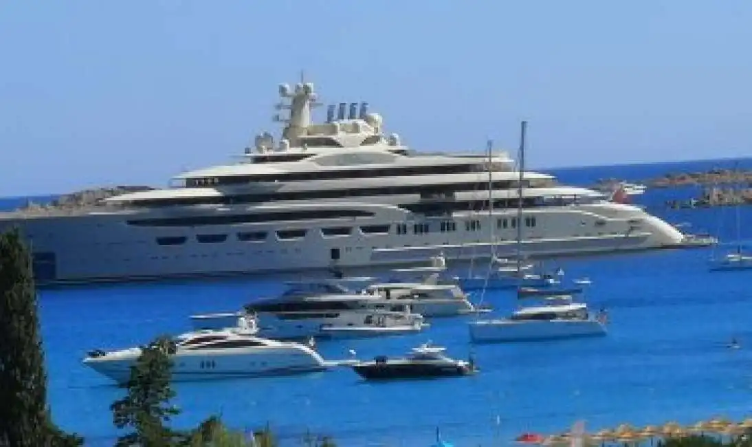 yacht in sardegna