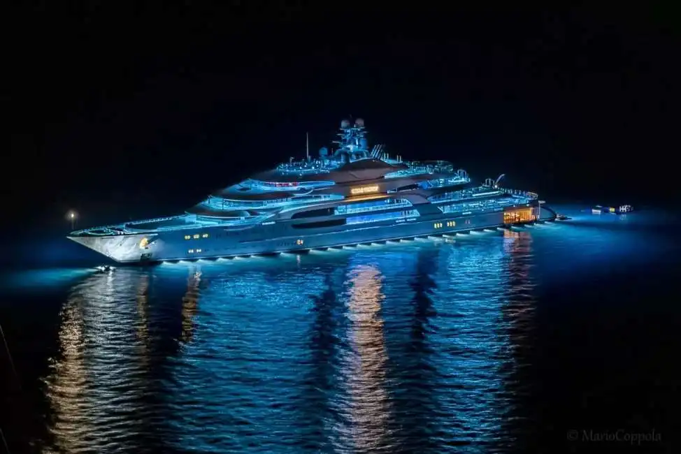 yatch symphony