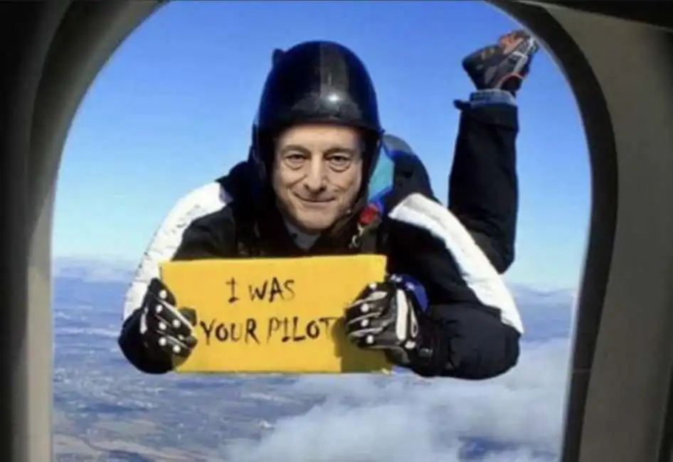 mario draghi pilota aereo dimissioni ita 