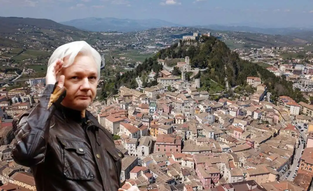 julian assange campobasso 