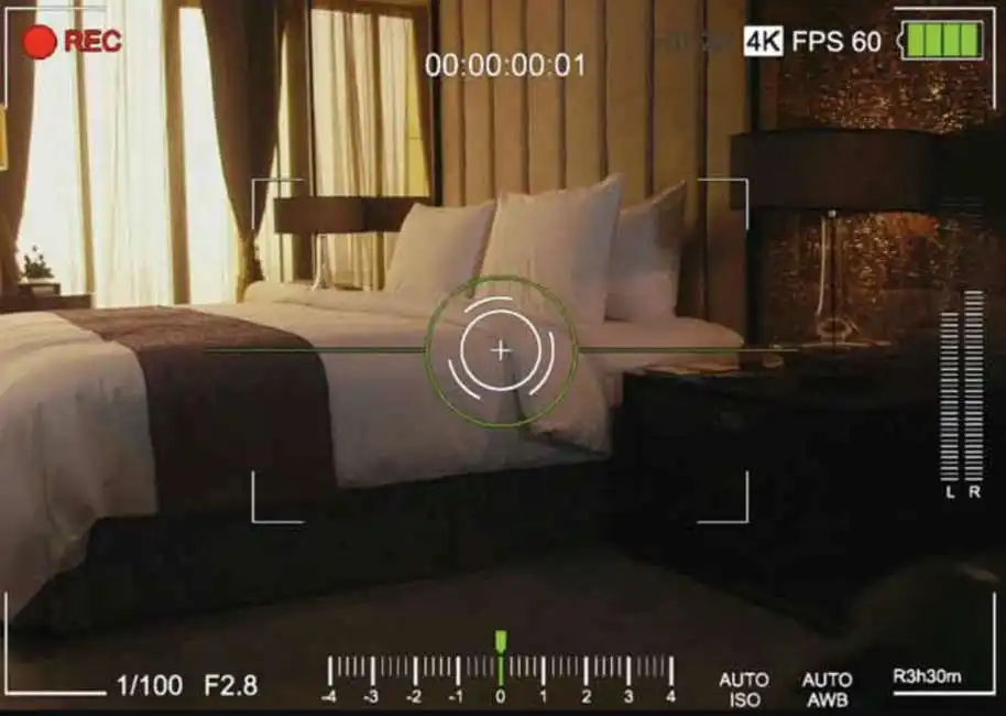 spiare la camera da letto telecamera videosorveglianza 