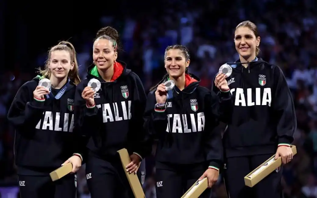 argento fioretto femminile olimpiadi 2024