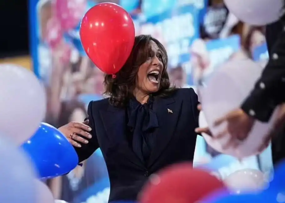 kamala harris - convention nazionale democratica chicago 