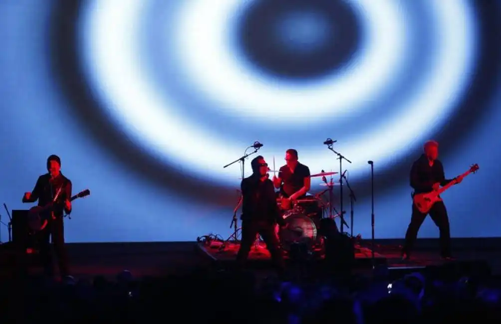 il nuovo disco u2 gratis su itunes