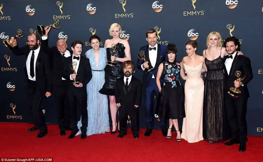 cast game of thrones emmy