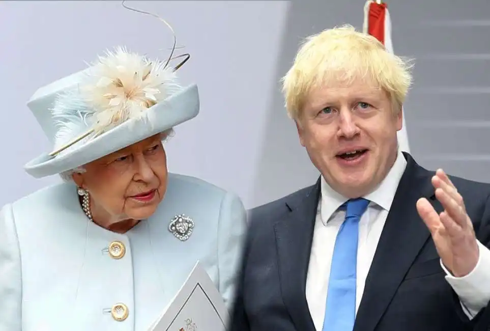 boris johnson e la regina elisabetta