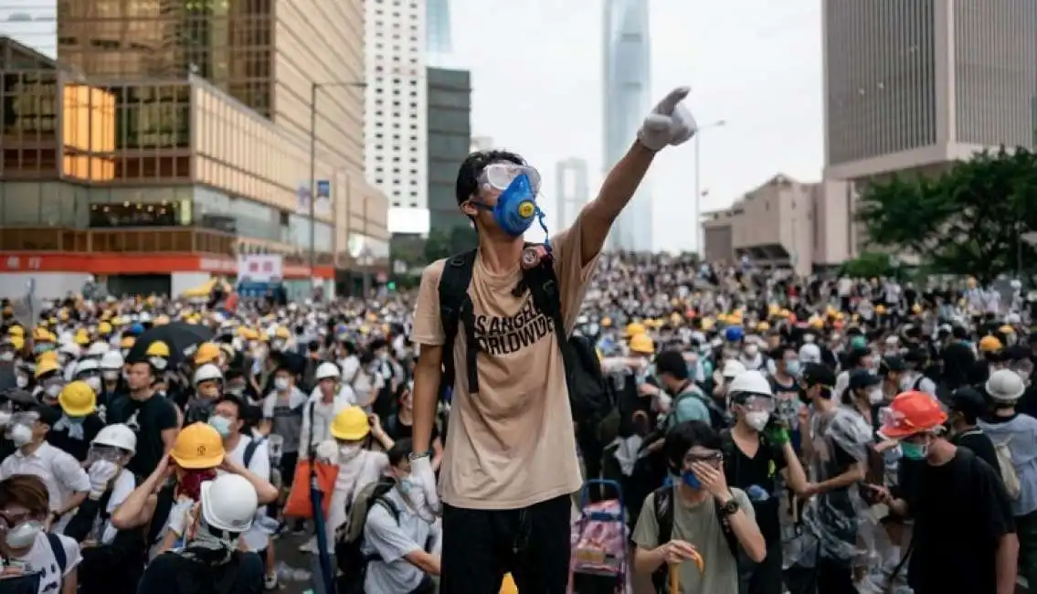 le proteste di hong kong-13