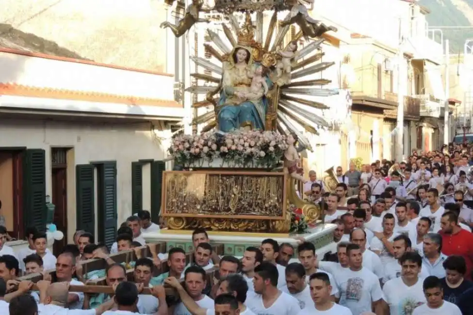 inchino processione