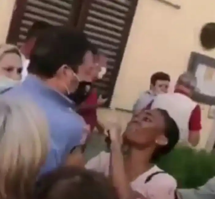 salvini aggredito