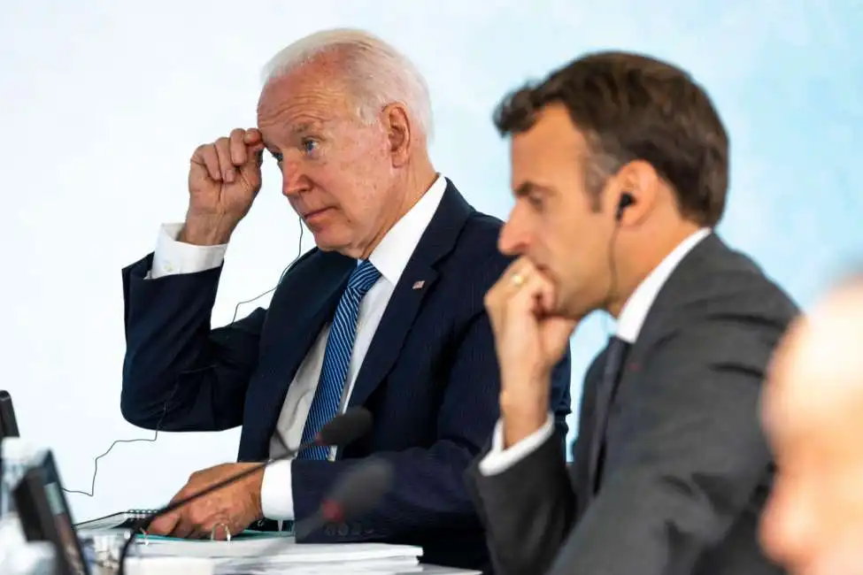 joe biden e emmanuel macron 2