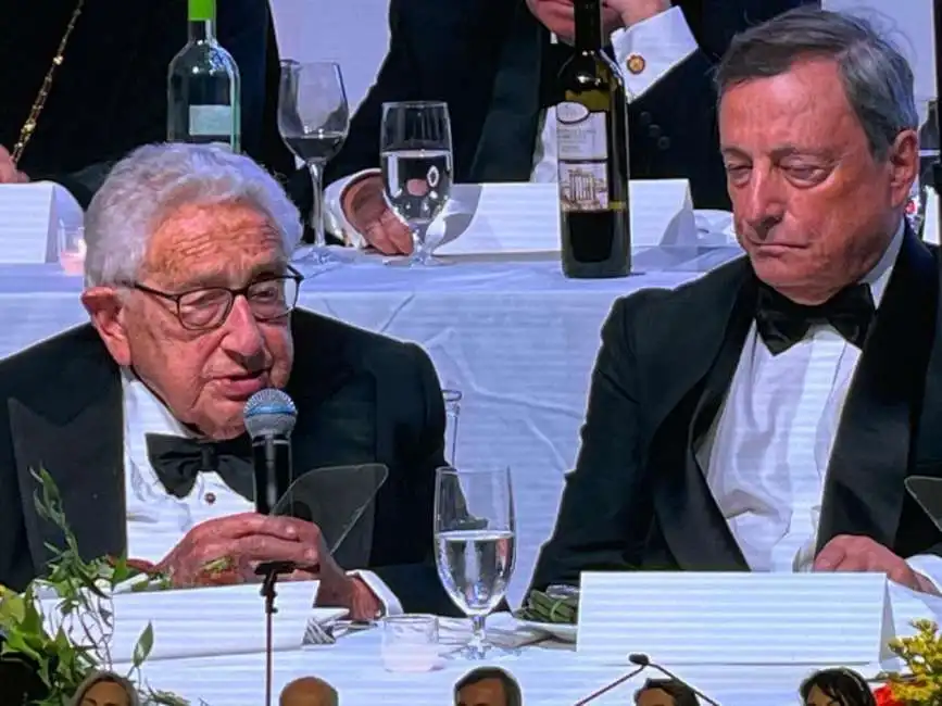 henry kissinger e mario draghi