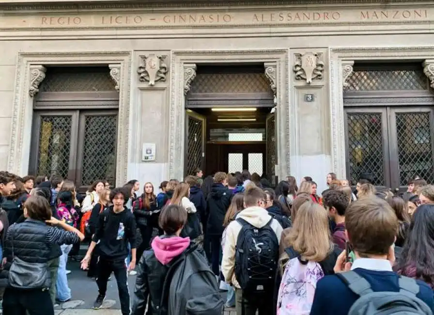 liceo manzoni milano