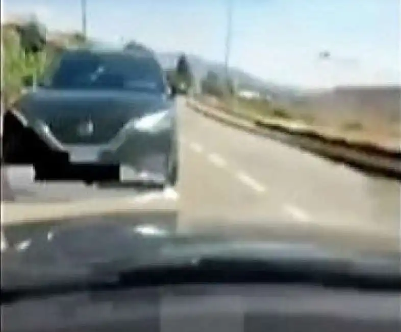 alatri - incidente tra auto durante una diretta facebook 