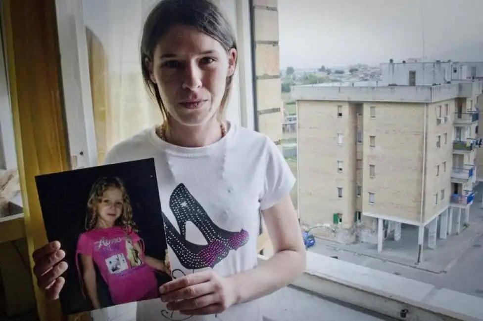 domenica guardato, 27 anni, madre di fortuna, 6 anni