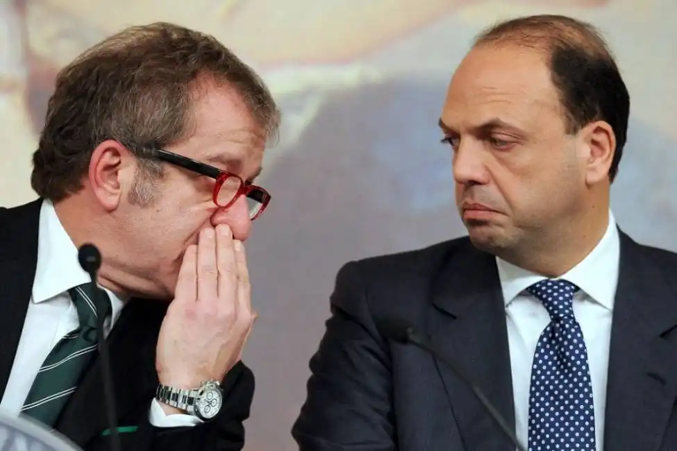 bobo maroni angelino alfano