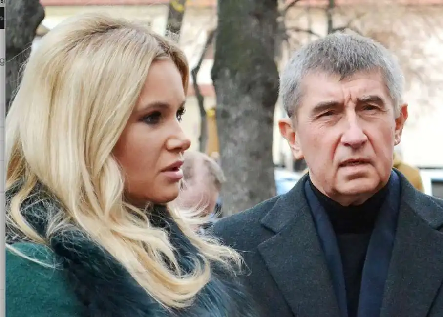 andrej babis con monika