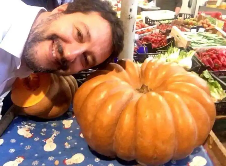 salvini con la zucca 