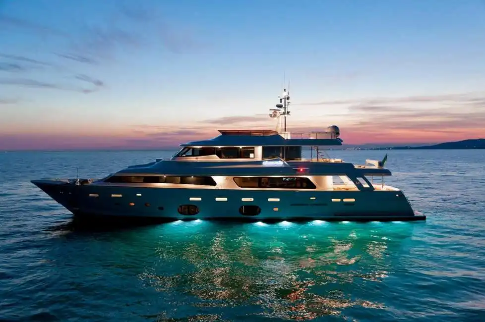 yacht ferretti weichai