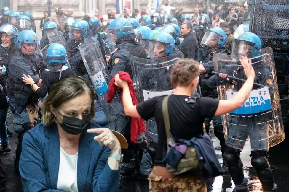 luciana lamorgese no green pass scontri manifestazione manifestazioni