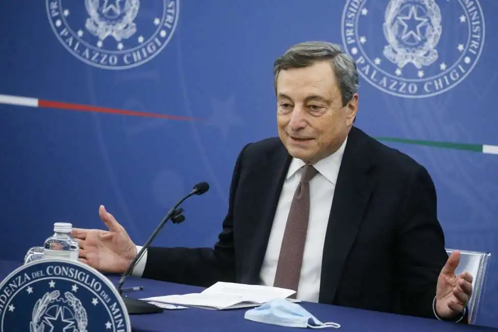 mario draghi - conferenza stampa sulla manovra