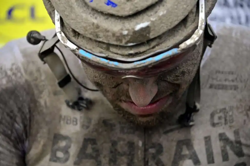 sonny colbrelli vince la parigi roubaix - 6